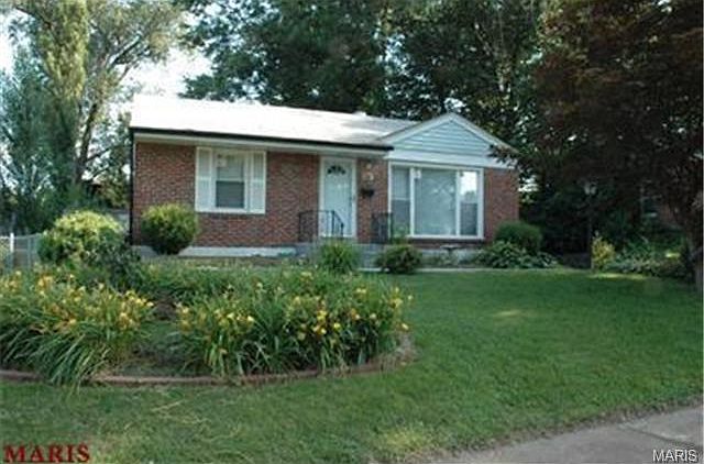 1st image of 230 Saint Cornelius Ln