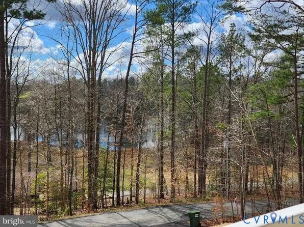 26870 Slash Pine Cir, Ruther Glen, VA 22546