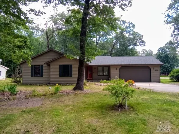 105 Marigold Ln, Houghton Lake, MI 48629