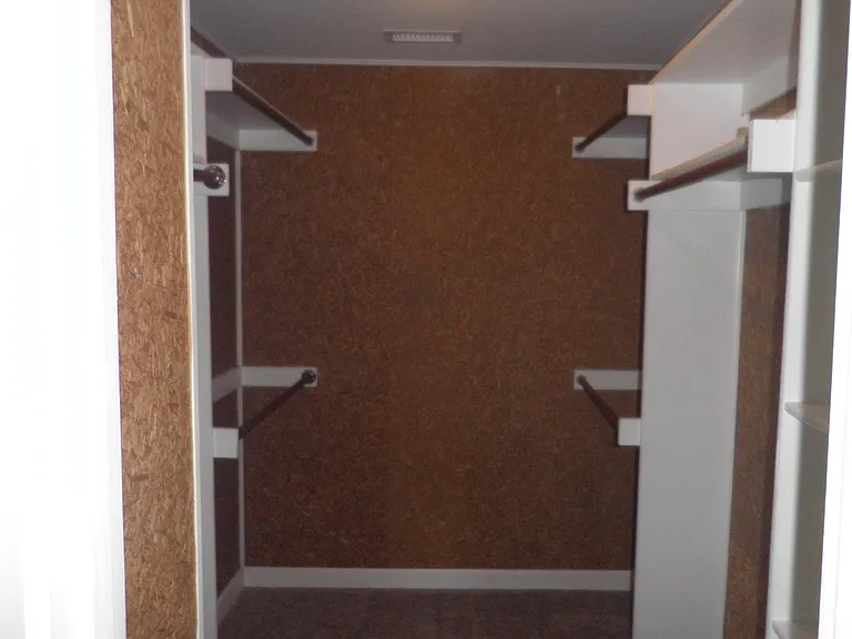 1207 Silverhill Ct — Photo 15