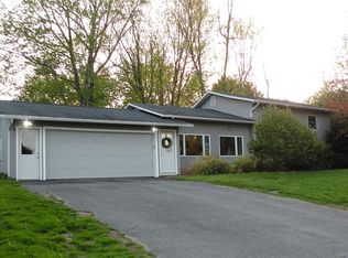 63 Hillcrest Dr, Oswego, NY 13126