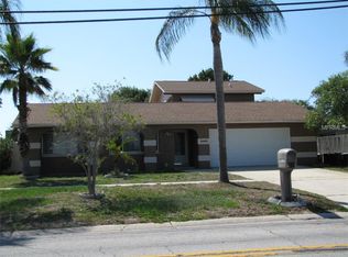 9466 Ridge Rd, Seminole, FL 33772