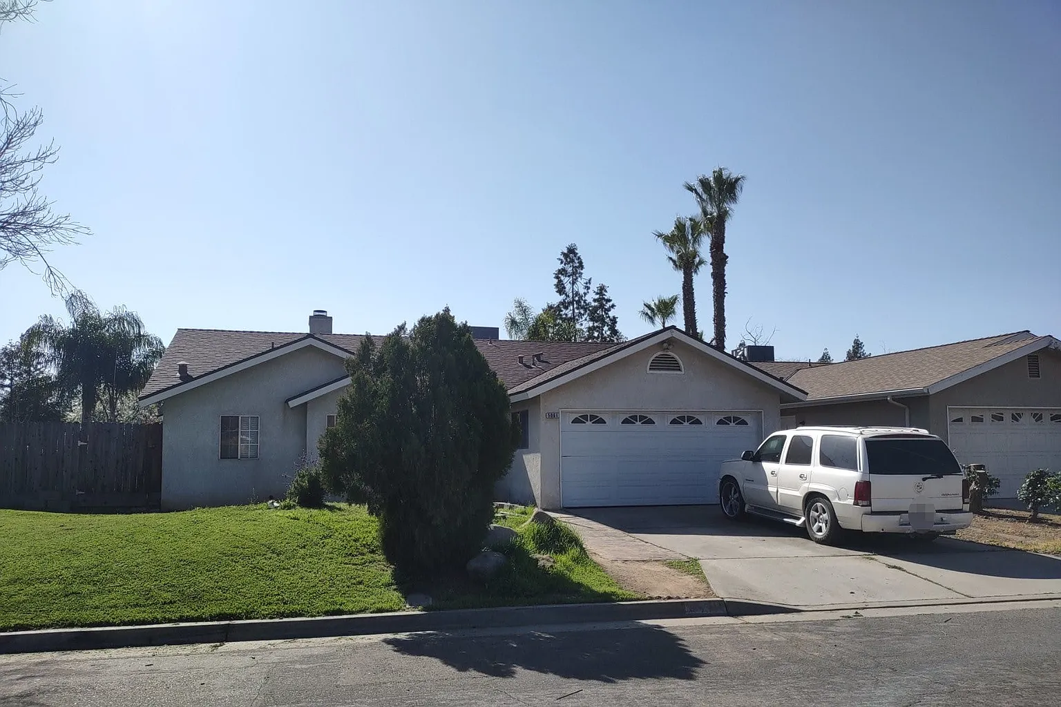 5061 W Los Altos Ave photo 1
