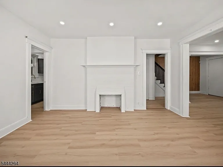 12 Clifford St — Photo 4