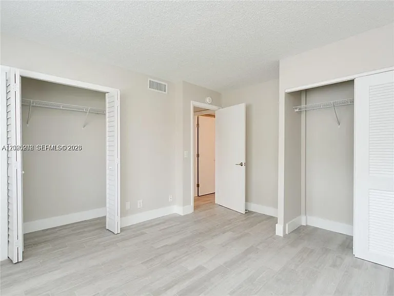 436 Lakeview Dr #203 — Photo 15