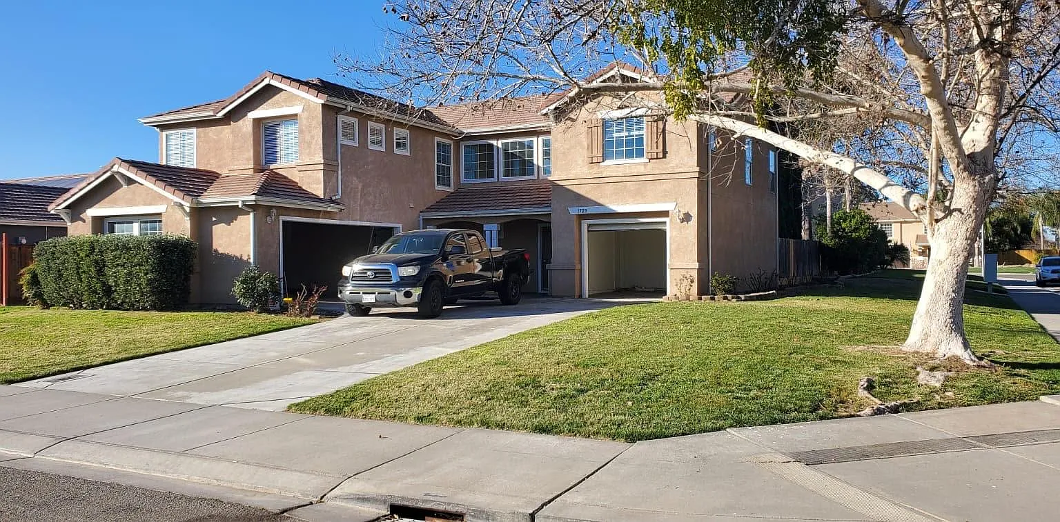 5 bed, 3061 sqft, $3,600 — Photo 1