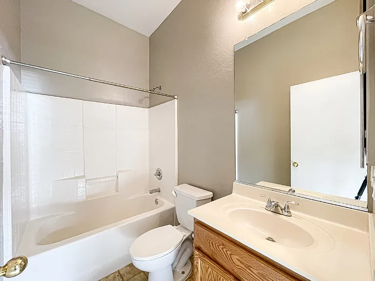 3529 W Belle Ave — Photo 19