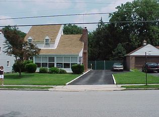 310 Arlington Ave, Folsom, PA 19033