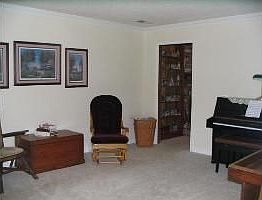 5th image of 2808 Long Oak Dr