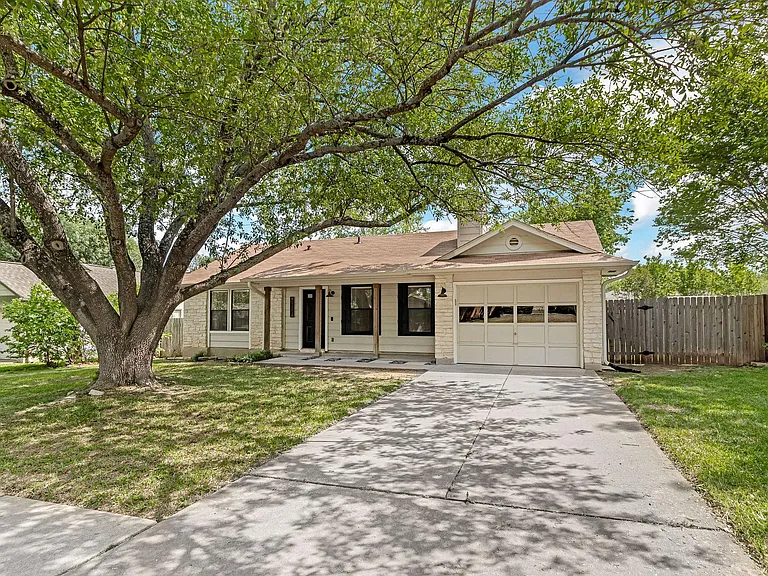 1801 Verbena Way — Photo 1