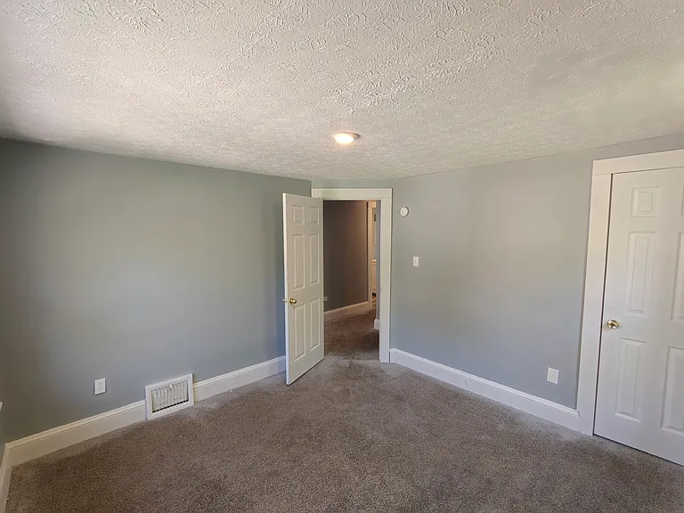 1024 Whittier Ave — Photo 19