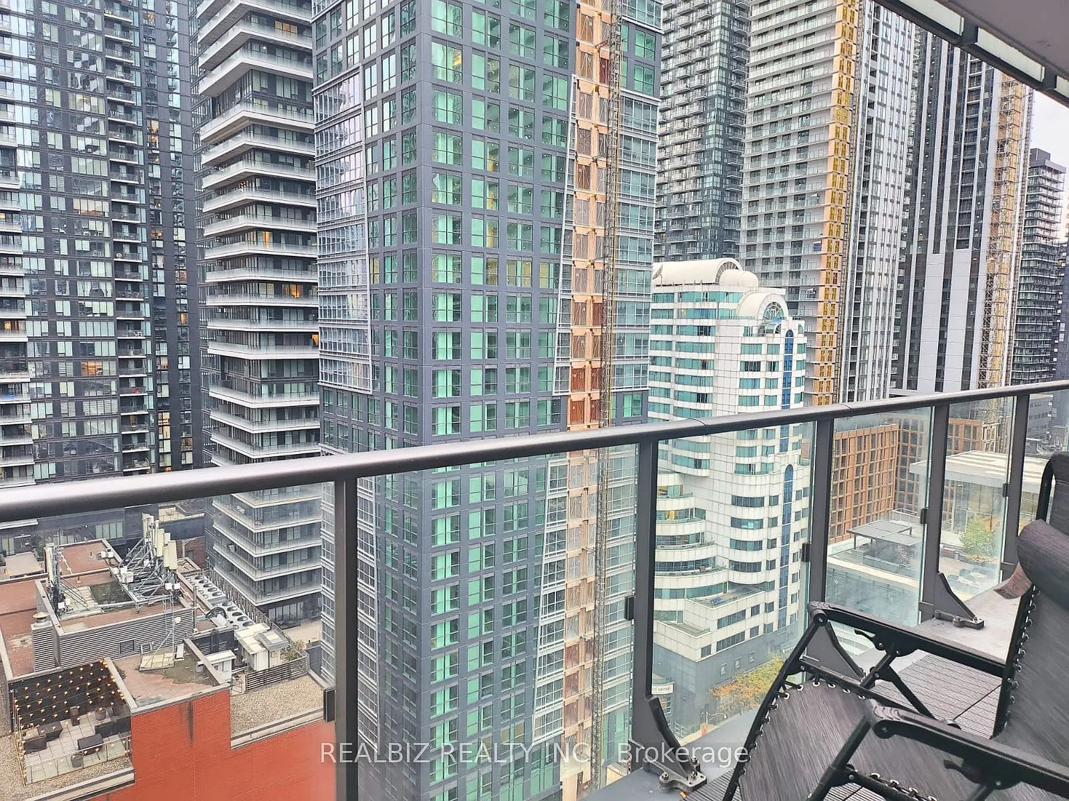 3 bed, $3,900 — Photo 2