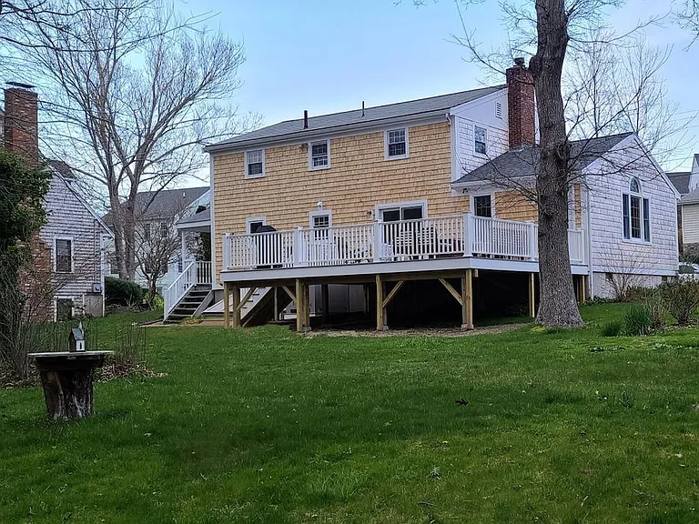 60 Hyannis Rd — Photo 3