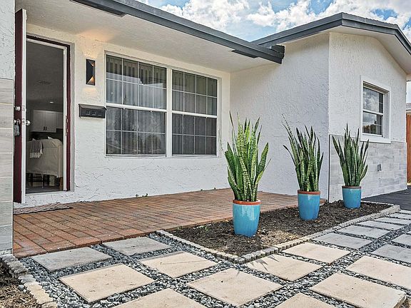 3rd image of 6520 Kimberly Boulevard
