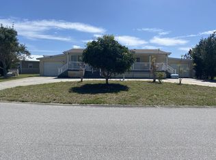901 Waterway Dr, Barefoot Bay, FL 32976