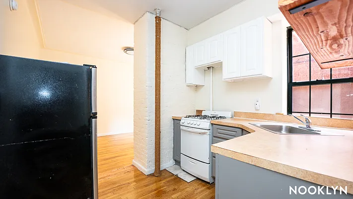 Rented by Nooklyn NYC LLC | media 28