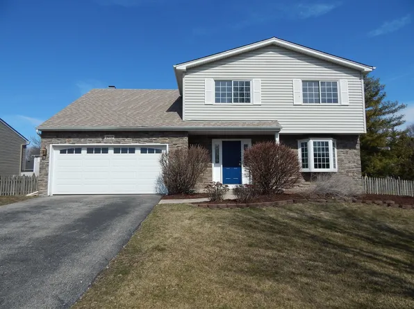 2812 Springdale Cir, Naperville, IL 60564