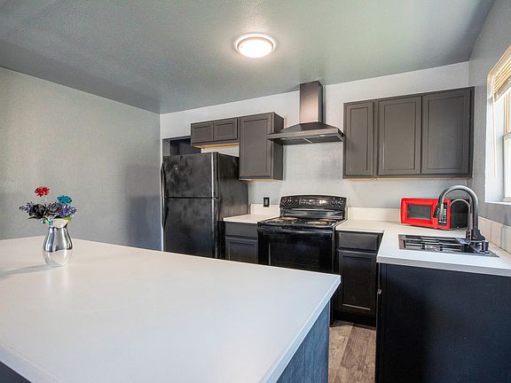 4th image of 1405 Annette St #1