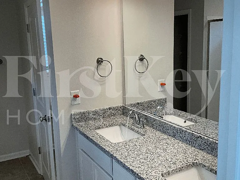 1203 Mission Hill Ln — Photo 9