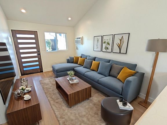 4th image of 3018 Asbury St #3018