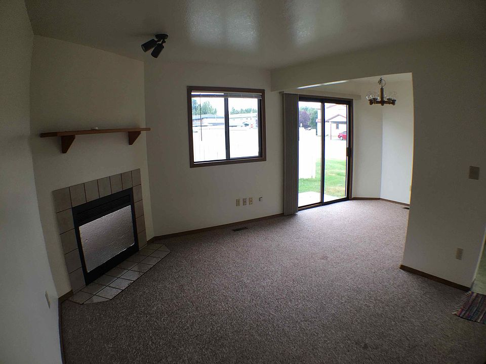 Living/Dining Area