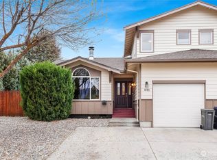 1095 Corum Cir, East Wenatchee, WA 98802