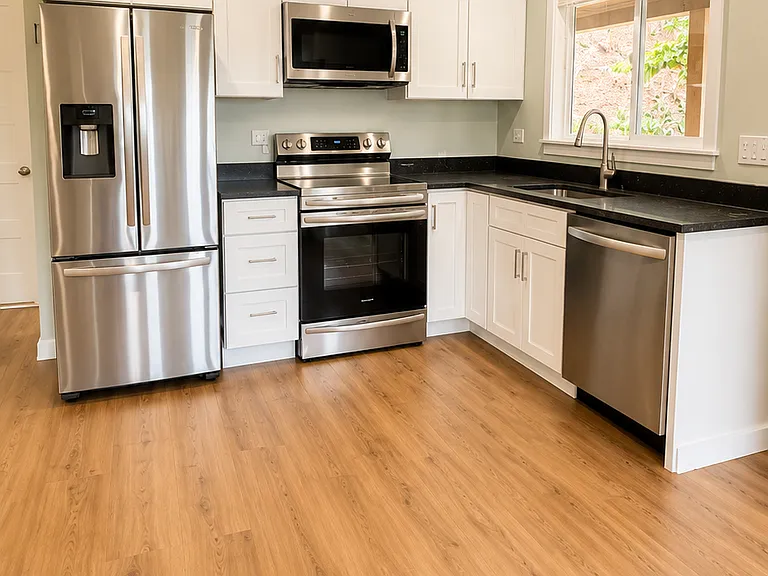 3265 N Interstate Ave #2 — Photo 7