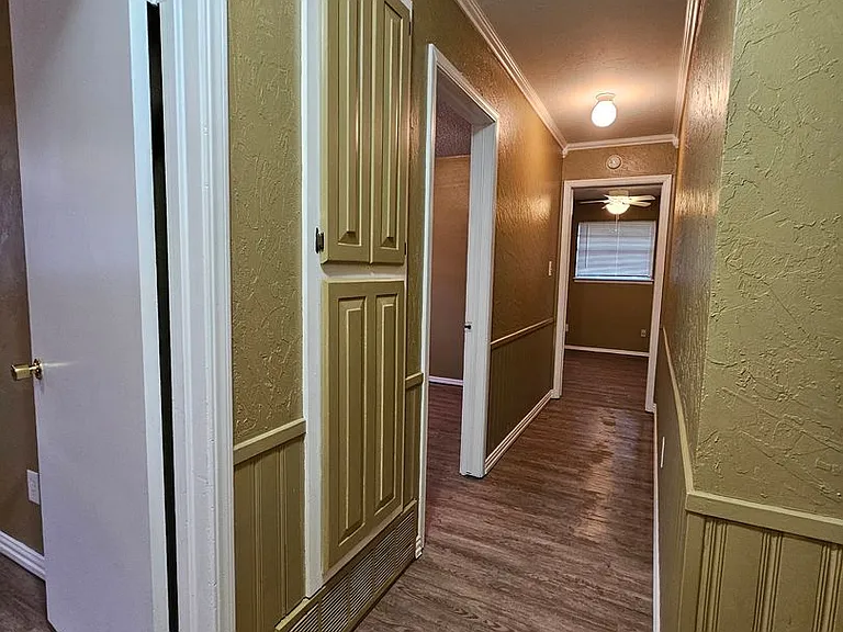 1428 Princeton Cir — Photo 14