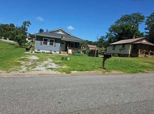 806 12th St, Altavista, VA 24517