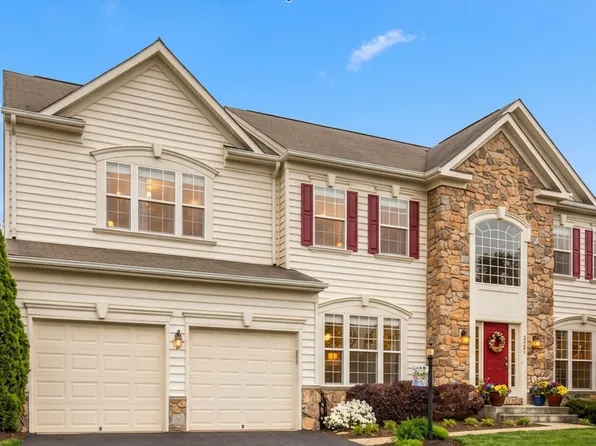 8481 Lanier Overlook Ct, Bristow, VA 20136