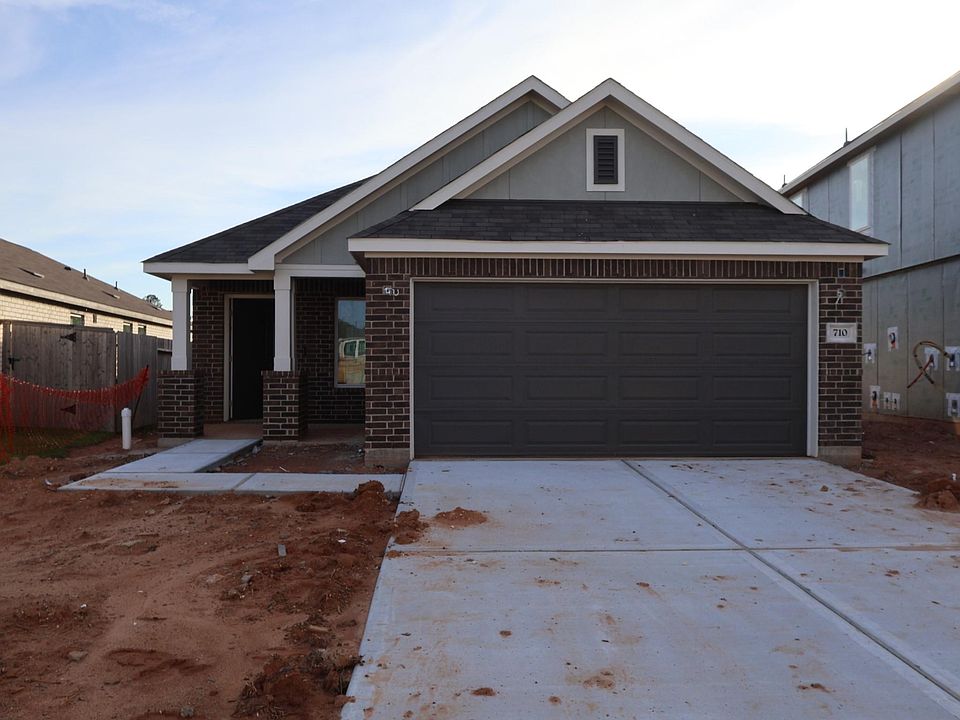 1st image of 710 Falling Cave Dr