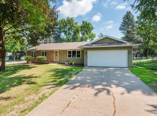 8025 Innsdale Ave S, Cottage Grove, MN 55016