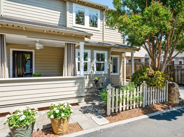 108 Marion Lane, Healdsburg, CA 95448