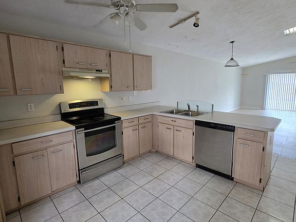 4th image of 5442 Landis Ave