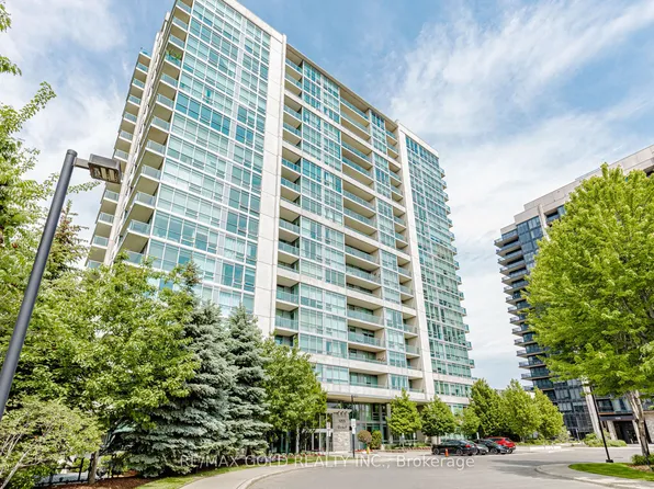 1055 Southdown Rd #313, Mississauga, ON L5J 0A3