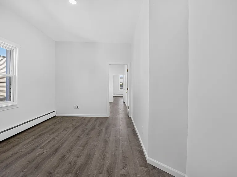 413 70th St #5 — Photo 16