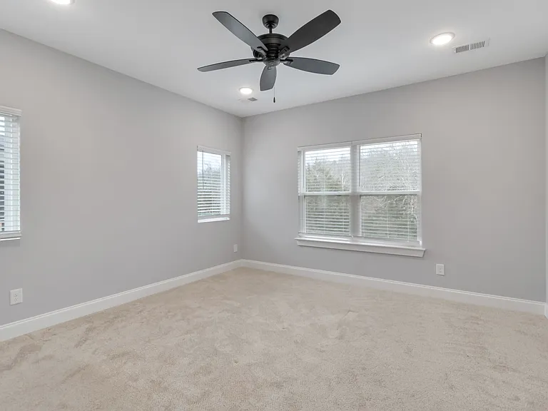 241 Sounder Cir — Photo 16