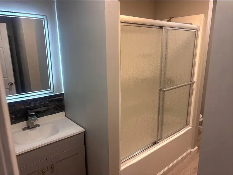 2302 Benders Dr — Photo 2