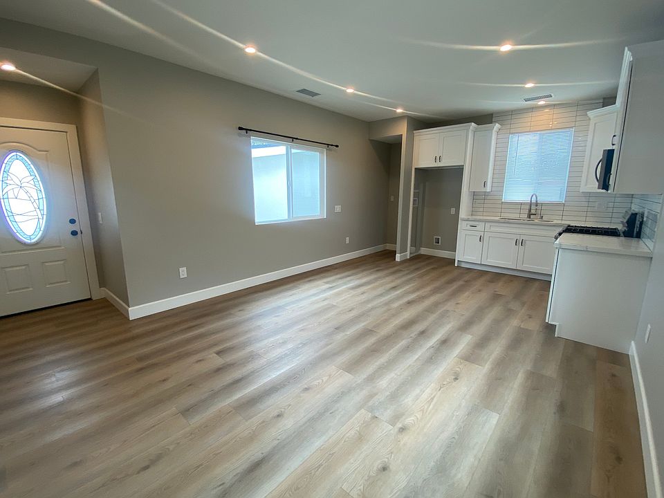 1st image of 509 E Russell Ave