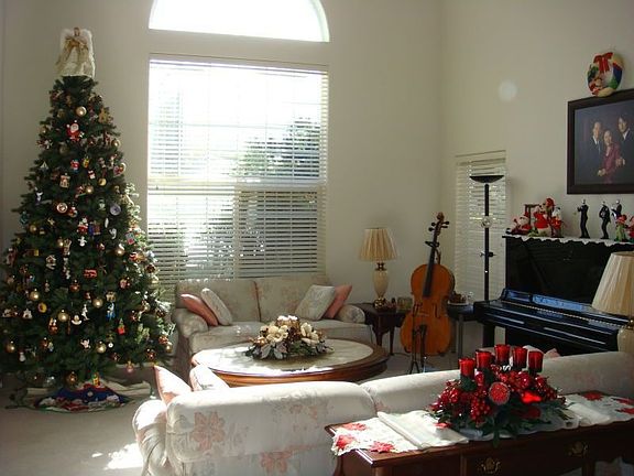 3rd image of 5538 Royer Ave