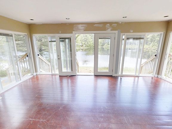 3rd image of 120 Canterbury Shore Drive