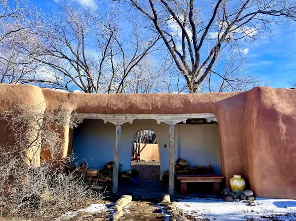 147 E Camino Abajo De La Loma #1, Ranchos De Taos, NM 87557