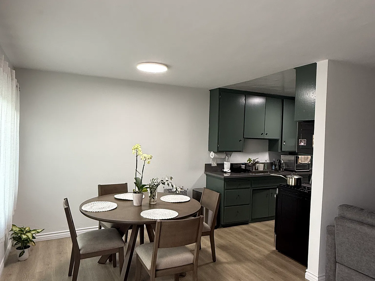 2 bed, 1200 sqft, $2,850 — Photo 3