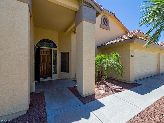 3rd image of 10910 W Ashbrook Pl
