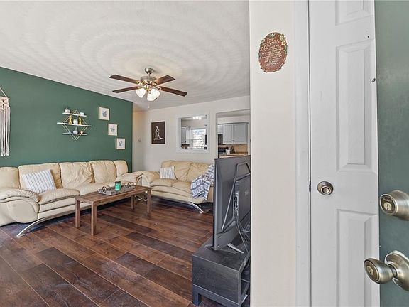 4th image of 200 Sequoia Rd