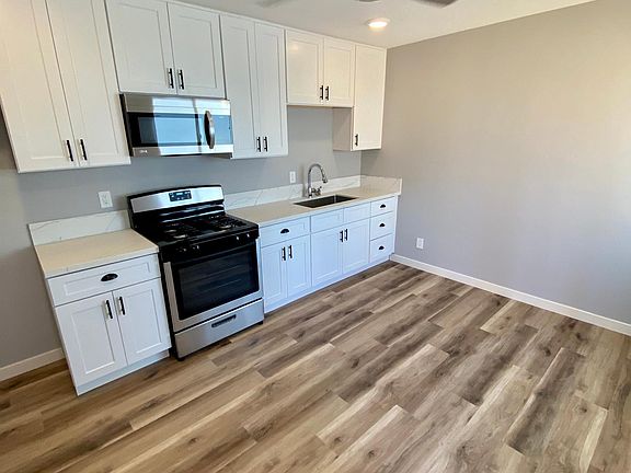 2nd image of 3510 Durant St