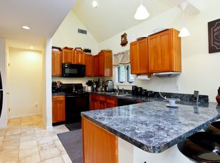 555 Lake Shore Rd, Putnam Valley, NY 10579