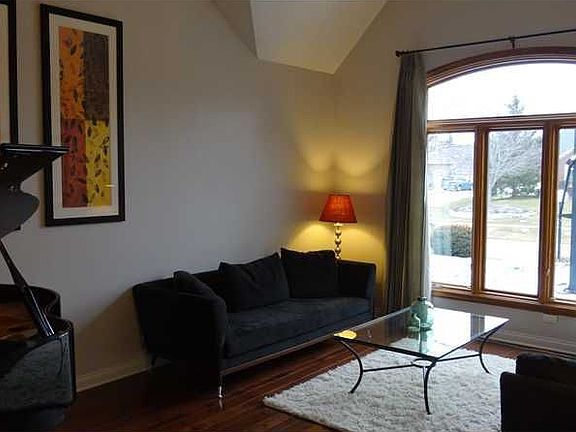 3rd image of 1715 Continental Dr