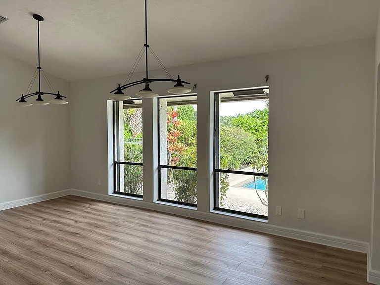 7243 Encina Ln — Photo 12