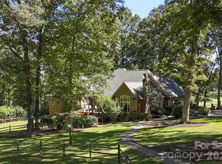 201 Hughes Creek Rd, Columbus, NC 28722